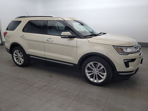 Used 2018 Ford Explorer Limited w/ Equipment Group 301A AWD/4WD image 11