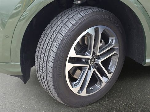 Used 2025 Audi Q5 Premium w/ Convenience Package image 35