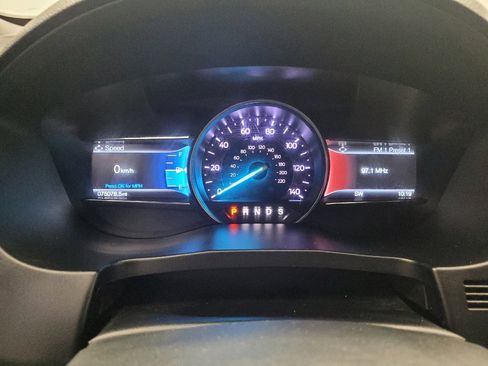Used 2018 Ford Explorer XLT w/ Equipment Group 202A FWD image 23