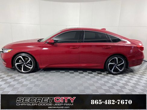 Used 2018 Honda Accord Sport image 4