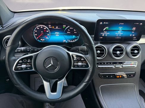 Used 2021 Mercedes-Benz GLC 300 4MATIC image 10