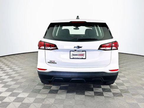 Used 2023 Chevrolet Equinox LS w/ Sport Edition image 9