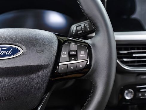 Used 2024 Ford Escape Platinum image 12