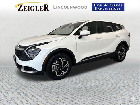 Used 2024 Kia Sportage LX FWD image 2