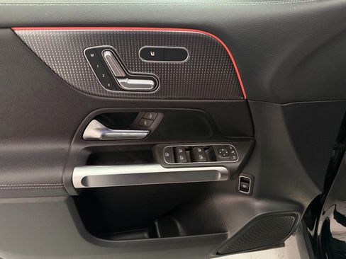 Certified 2023 Mercedes-Benz GLB 250 image 11