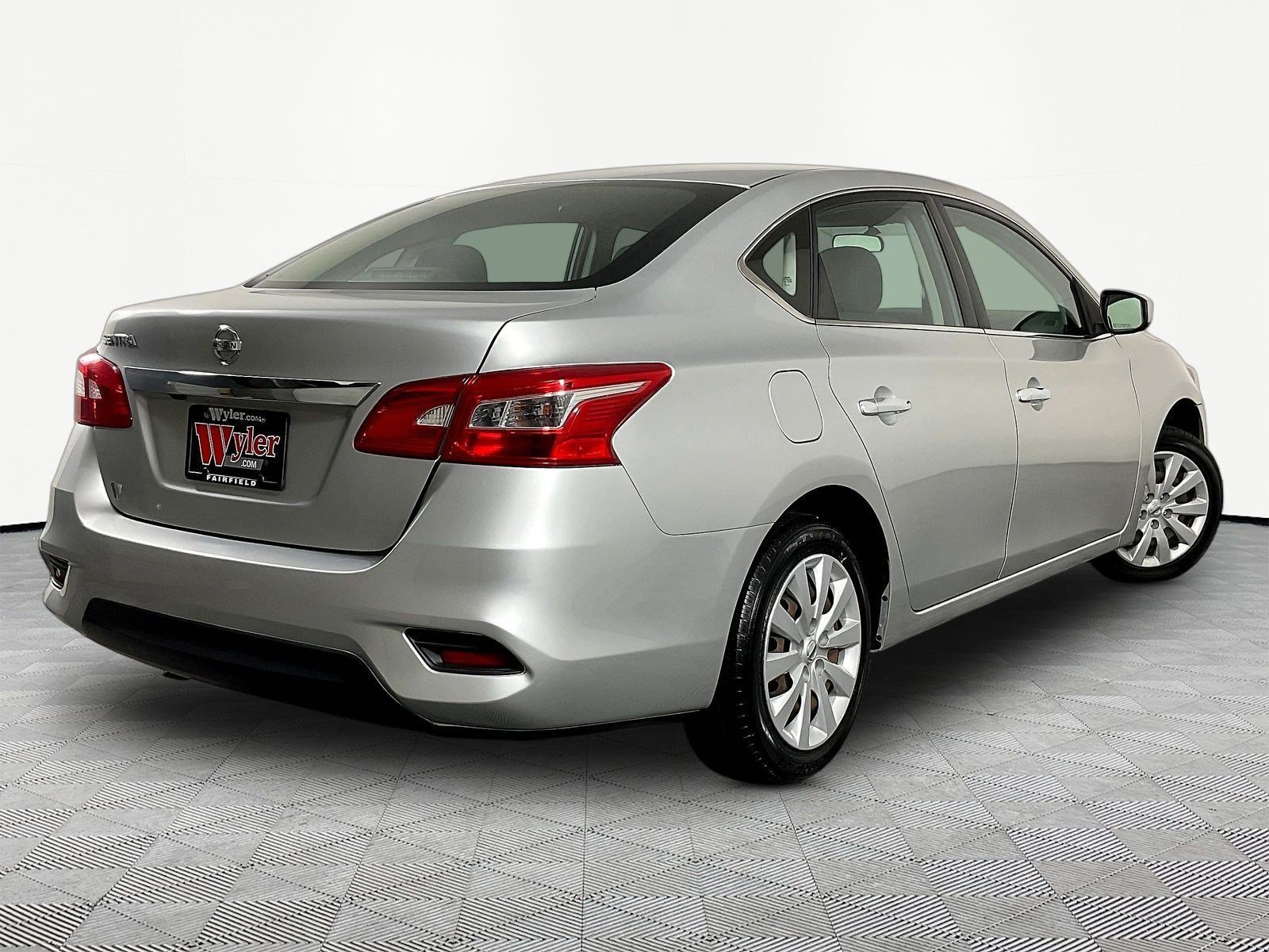 Used 2019 Nissan Sentra S FWD image 6