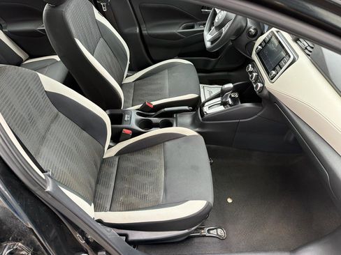 Used 2021 Nissan Versa SV image 10