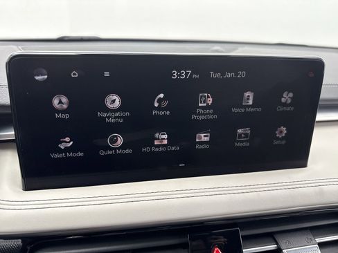 Used 2024 Genesis G70 2.5T image 24