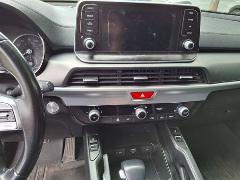 Used 2020 Kia Telluride S AWD/4WD image 12