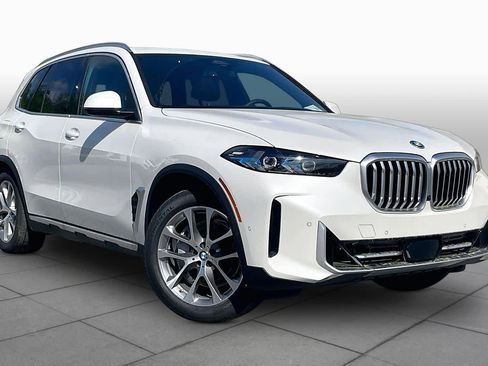 Used 2026 BMW X5 xDrive50e w/ Premium Package AWD/4WD image 2