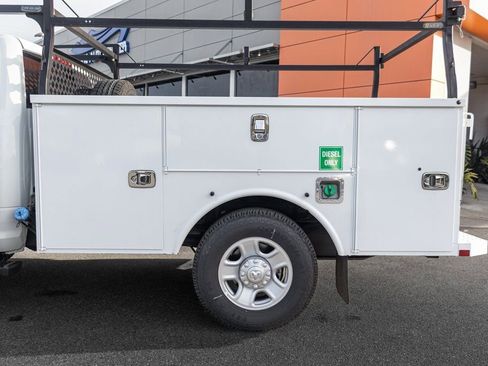 Used 2024 RAM 3500 Tradesman w/ Safety Group image 13