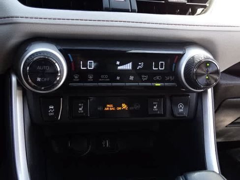 Certified 2025 Toyota RAV4 XLE w/ Convenience Package FWD image 32