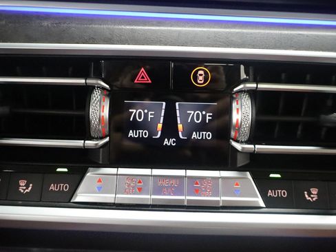Used 2019 BMW X7 xDrive40i w/ Premium Package AWD/4WD image 41