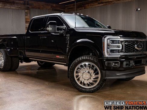 Used 2026 Ford F450 Platinum w/ FX4 Off-Road Package image 1