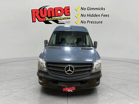 Used 2018 Mercedes-Benz Sprinter 2500 image 9