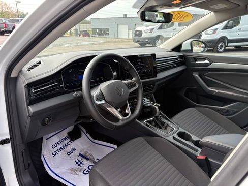 Used 2025 Volkswagen Jetta S FWD image 3