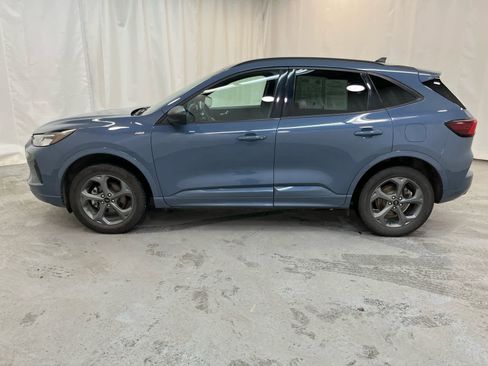Used 2024 Ford Escape ST-Line image 2
