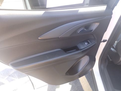 Used 2023 Chevrolet TrailBlazer RS w/ Convenience Package image 16