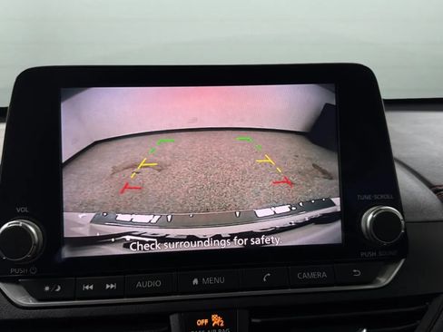 Used 2022 Nissan Altima 2.5 SR FWD image 14