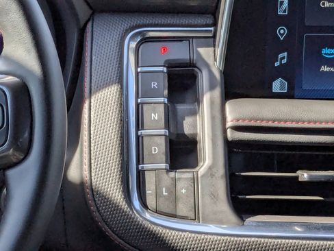 Used 2024 Chevrolet Suburban RST w/ Luxury Package image 21