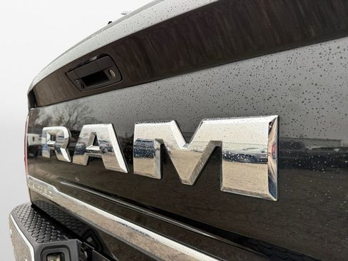 Used 2017 RAM 1500 Limited image 17