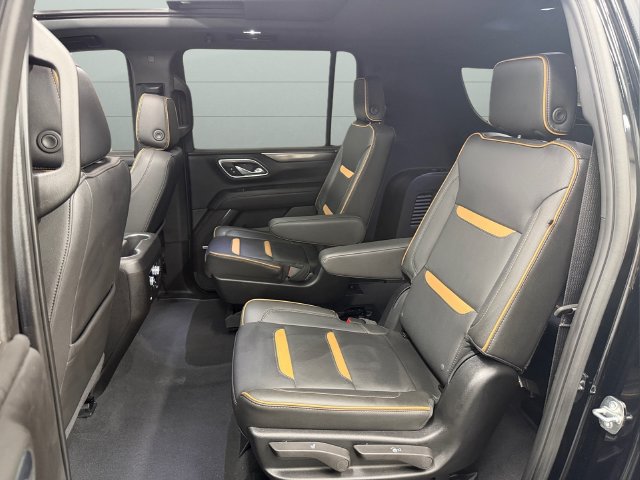 Used 2024 GMC Yukon XL AT4 w/ Technology Package AWD/4WD image 28