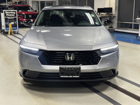New 2026 Honda Accord SE image 2