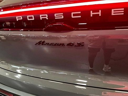 New 2025 Porsche Macan 4S Electric image 35