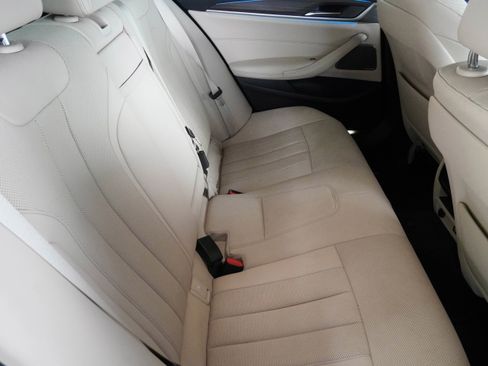 Certified 2023 BMW 530e w/ Premium Package RWD image 35