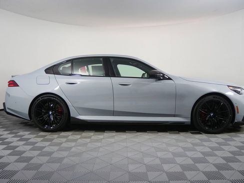 New 2026 BMW M5 w/ Carbon Package image 2
