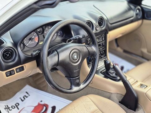 Used 1999 MAZDA MX-5 Miata RWD image 16