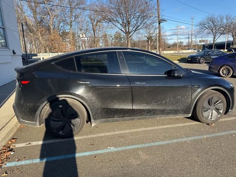 Used 2026 Tesla Model Y Long Range image 14