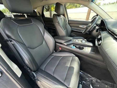 Used 2022 Genesis GV70 2.5T AWD/4WD image 31