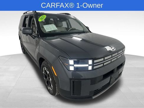 Used 2025 Hyundai Santa Fe SEL image 1