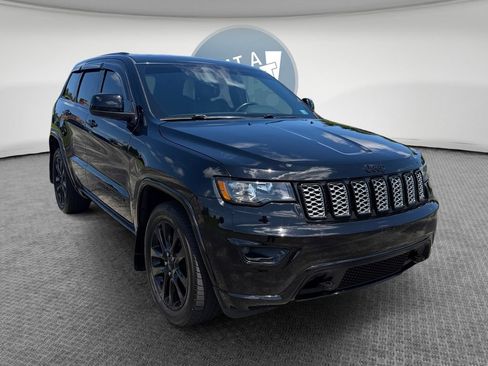 Used 2019 Jeep Grand Cherokee Altitude AWD/4WD image 1