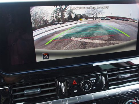 New 2026 Nissan Pathfinder SV image 27