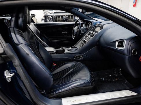 Used 2018 Aston Martin DB11 V12 image 42