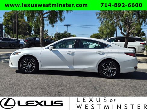 Used 2025 Lexus ES 300h w/ Premium Package FWD image 12