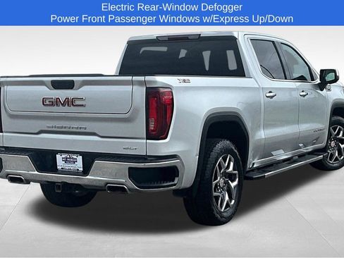 Used 2022 GMC Sierra 1500 SLT w/ X31 Off-Road Package AWD/4WD image 7