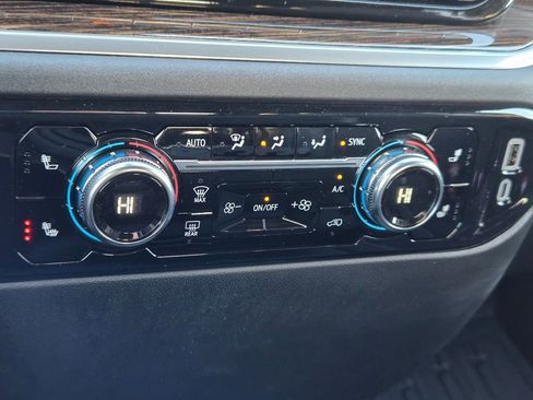 New 2025 GMC Sierra 2500 SLE w/ SLE Value Package; image 27