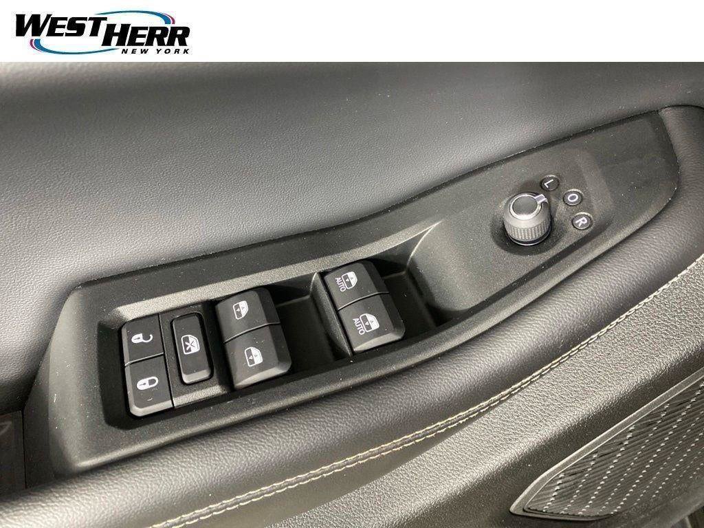 Used 2024 Jeep Grand Cherokee L Laredo AWD/4WD image 14