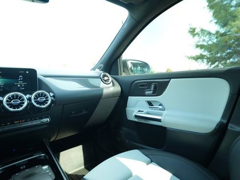 Used 2021 Mercedes-Benz GLA 250 GLA 250 image 21