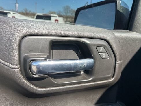 Used 2022 Chevrolet Silverado 1500 LT image 12