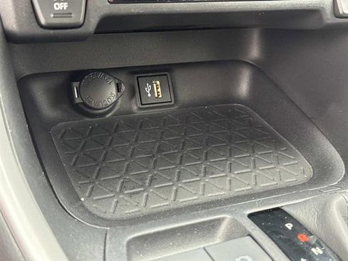 Used 2024 Toyota RAV4 XLE Premium image 23
