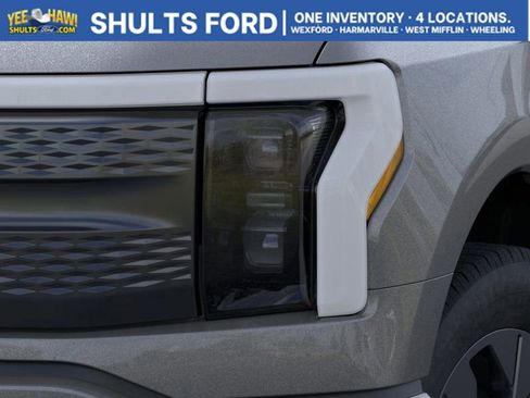 New 2025 Ford F150 Lightning Flash AWD/4WD image 19