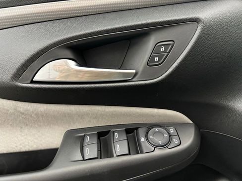 New 2026 Buick Envista Avenir image 17