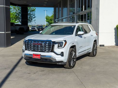 New 2026 GMC Terrain Denali AWD/4WD image 3