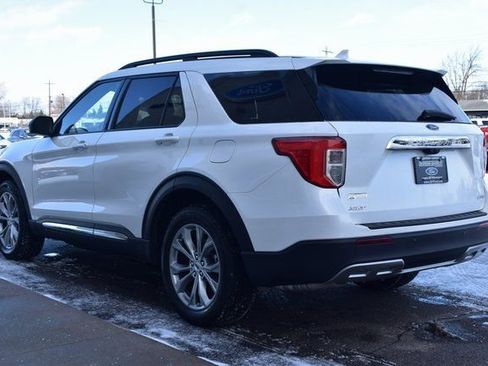 Used 2023 Ford Explorer XLT w/ Equipment Group 202A image 10