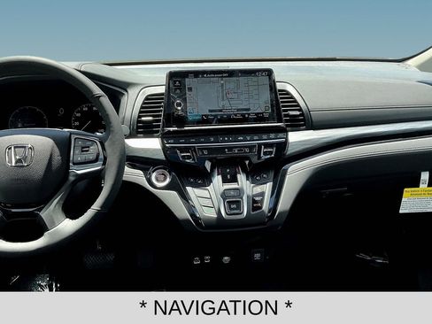 Used 2026 Honda Odyssey Elite image 9