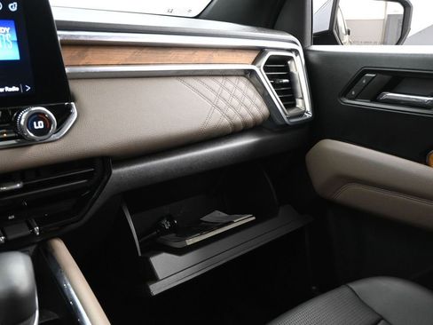 Used 2024 GMC Canyon Denali image 38